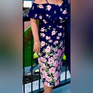 Gorgeous Premier Amour midi sheath dress. Cold shoulder flutter sleeve. Size 12